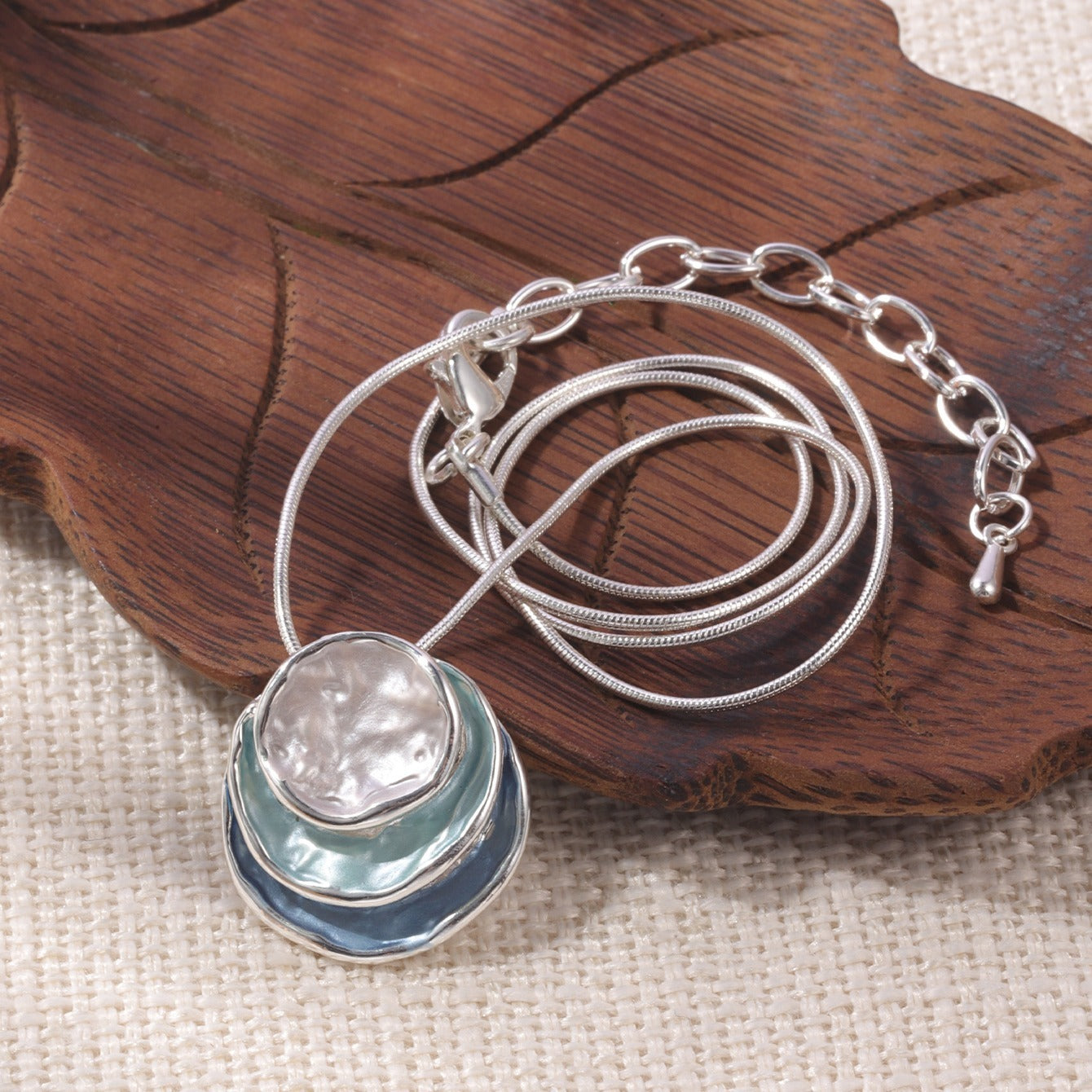 1pc Elegant Blue Enamel Pendant Necklace for Men - Zinc Alloy with Golden Accents, Twisted Rope Chain Design, Sophisticated Accessory for Formal or Casual Attire