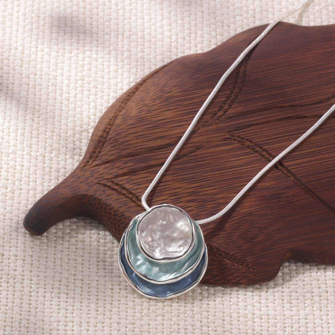 1pc Elegant Blue Enamel Pendant Necklace for Men - Zinc Alloy with Golden Accents, Twisted Rope Chain Design, Sophisticated Accessory for Formal or Casual Attire